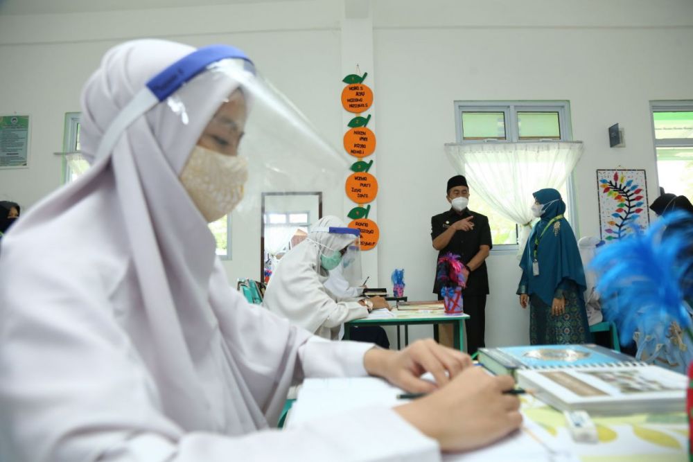 Disdik Riau Keluarkan Kebijakan Sekolah Tatap Muka 100 Persen